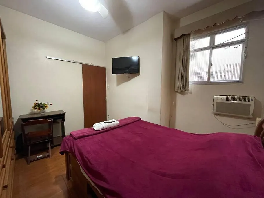 Amplo Quarto privado em casa compartilhada - Copacabana a 500m da praia-1